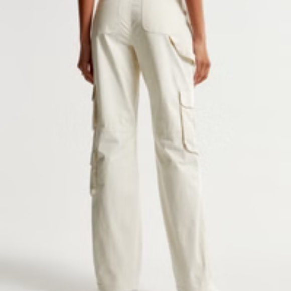 A&F - NWT High Waisted Relaxed Cargo Pant (Women's Size 25L) - Picture 5 of 7